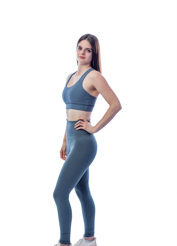 Girl-Fitness-Leggings-Outfit-Gym